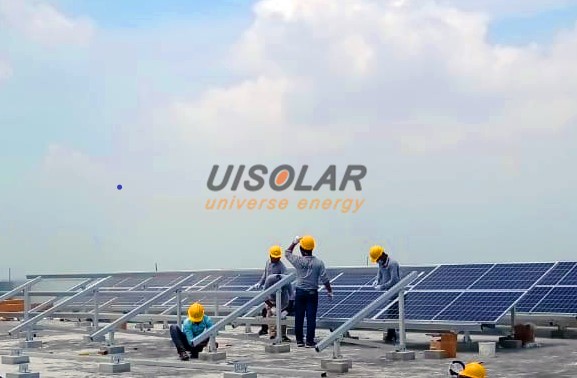  UISOLAR proporciona estanterías solares para el proyecto de techo en bengala